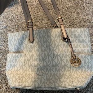 Michael Korea purse
